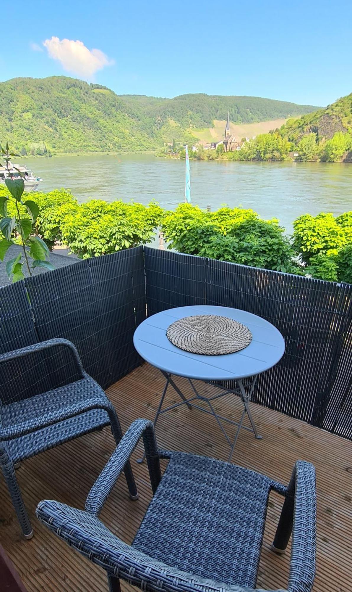 Castello Apartment บอพพาร์ด ภายนอก รูปภาพ